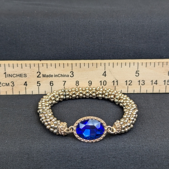 Vintage Gold Beaded Bracelet Sapphire Resin Rhinestone Charm on Stretch Cord - Picture 5 of 5